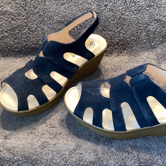 NWOT Ladies Skechers Sandal Never Worn Size 6 W - Picture 8 of 10